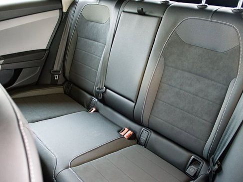 Used 2023 Volkswagen Taos SE image 12