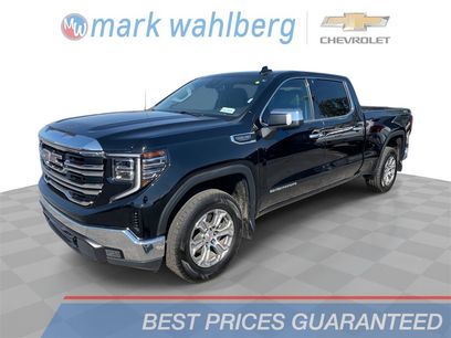 Used 2022 GMC Sierra 1500 SLT w/ Max Trailering Package