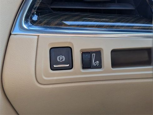 Used 2017 Cadillac XT5 FWD w/ LPO, Wheel Lock Package image 23