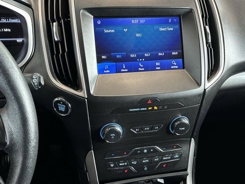 Used 2020 Ford Edge SEL image 17