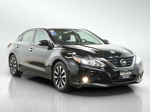 Used 2018 Nissan Altima 2.5 SL w/ 2.5 SL Technology Package FWD image 5