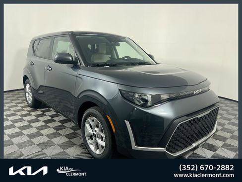 New 2025 Kia Soul LX image 1