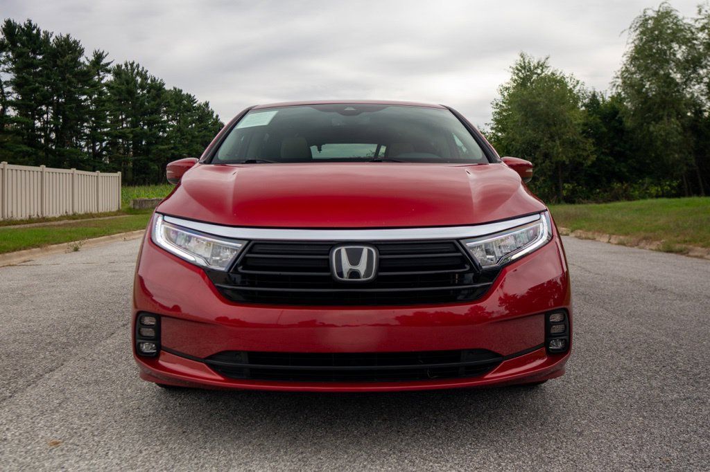 Used 2023 Honda Odyssey EX-L image 2