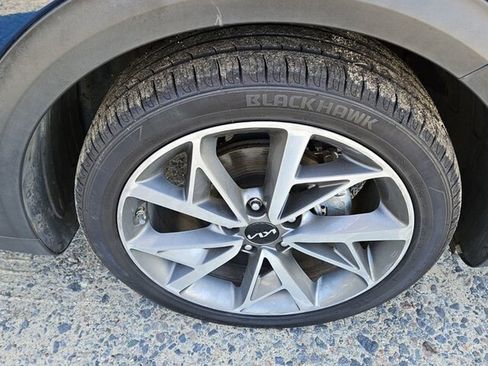 Used 2022 Kia Niro Touring Special Edition image 17