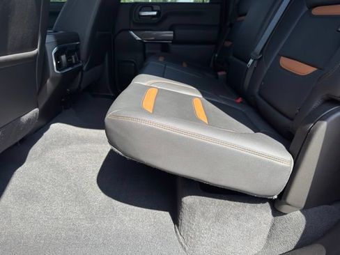 Used 2022 GMC Sierra 3500 AT4 w/ AT4 Preferred Package AWD/4WD image 7