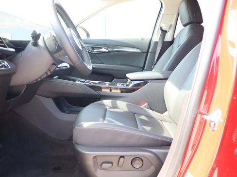 Used 2025 Buick Envision Preferred image 9