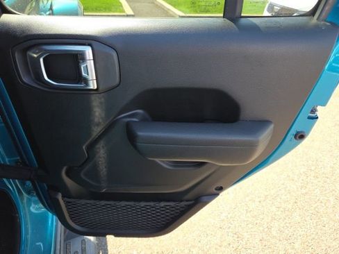 Used 2024 Jeep Wrangler Unlimited w/ Convenience Group image 18