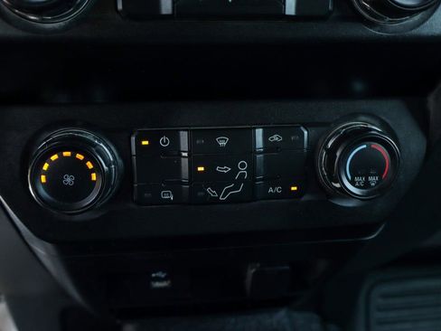 Used 2019 Ford F250 XL w/ Power Equipment Group image 32