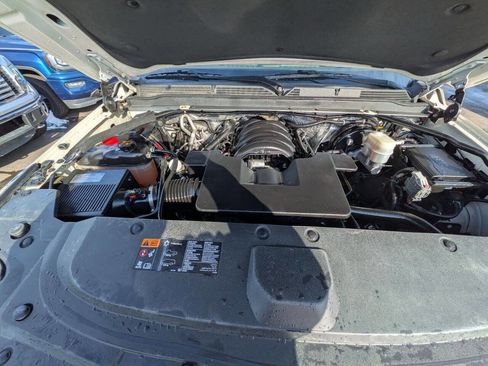 Used 2015 Cadillac Escalade Premium image 11