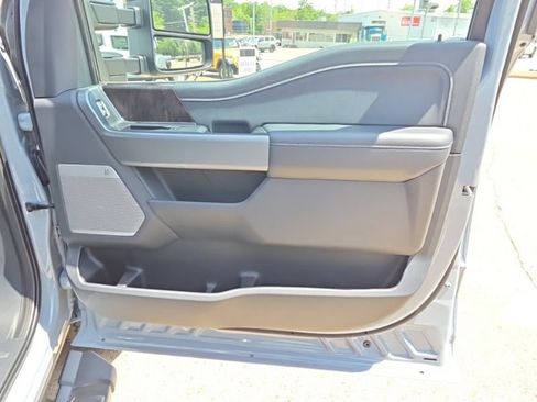 New 2026 Ford F250 Lariat w/ Black Appearance Package AWD/4WD image 15