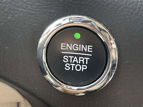 Used 2019 Ford Edge Titanium w/ Equipment Group 301A image 25