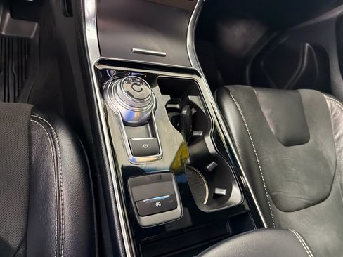 Used 2019 Ford Edge ST AWD/4WD image 18