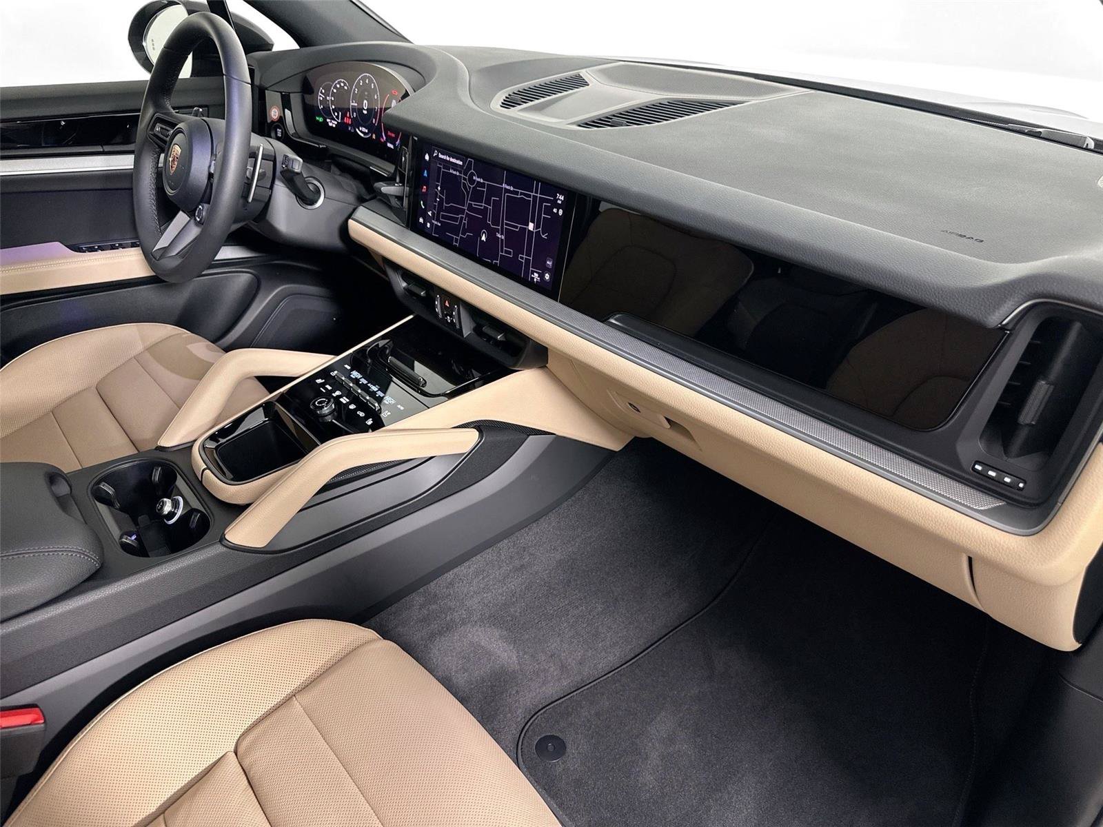 Certified 2026 Porsche Cayenne AWD/4WD image 28