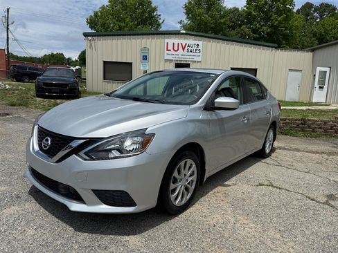 Used 2019 Nissan Sentra SV FWD image 1