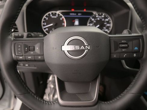 Used 2025 Nissan Rogue SV AWD/4WD image 36