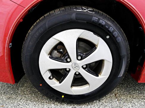 Used 2013 Toyota Prius Two image 17