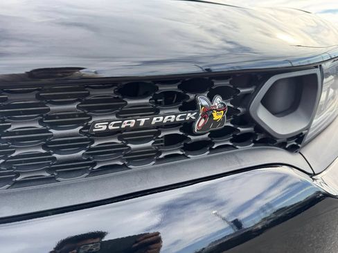 Used 2019 Dodge Charger Scat Pack w/ Dynamics Package RWD image 3