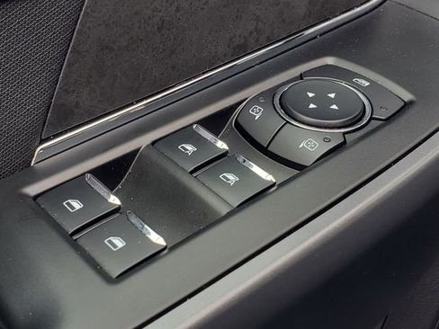 Used 2025 Ford F150 XLT w/ Equipment Group 302A MID image 10