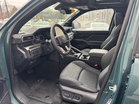 Used 2025 Toyota 4Runner TRD Off-Road Premium w/ Tow Technology Package image 8