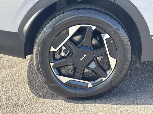 Certified 2026 Kia Sportage S AWD/4WD image 7