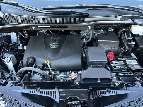 Certified 2020 Toyota Sienna SE image 33