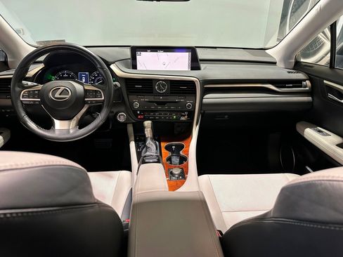 Used 2019 Lexus RX 350L w/ Premium Package image 9