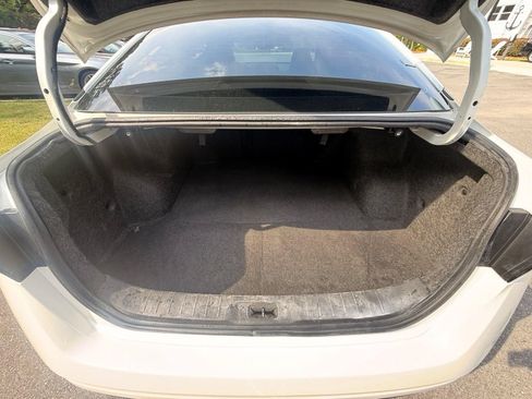 Used 2019 Nissan Altima 2.5 SR w/ SR Premium Package FWD image 13