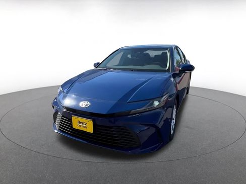 Used 2025 Toyota Camry LE FWD image 7