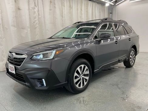 Used 2022 Subaru Outback Premium AWD/4WD image 4
