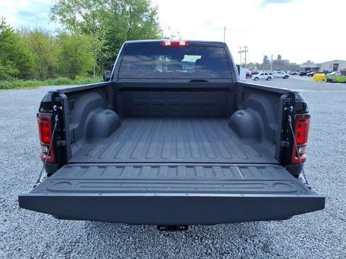Used 2025 RAM 2500 Big Horn AWD/4WD image 15