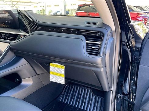 New 2026 INFINITI QX80 Luxe image 21