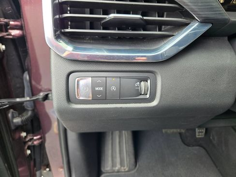 Used 2025 GMC Acadia Elevation FWD image 16