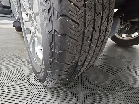 Used 2023 Ford F150 Platinum image 45