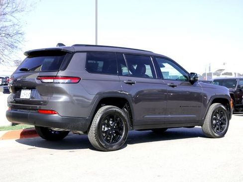 New 2025 Jeep Grand Cherokee L Altitude image 5