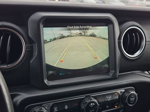 Used 2023 Jeep Wrangler Sahara w/ Cold Weather Group image 25