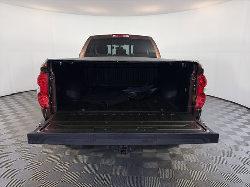 Used 2017 Toyota Tundra SR5 image 14