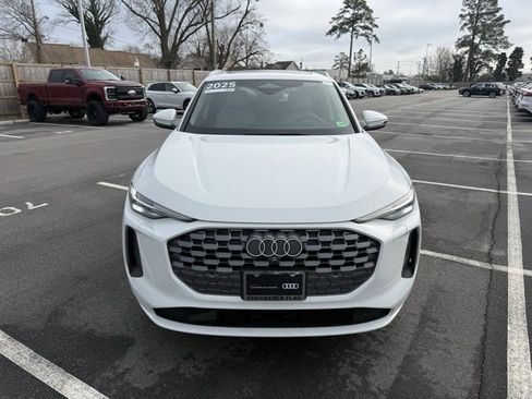 Used 2025 Audi Q5 Premium Plus w/ Premium Plus image 4