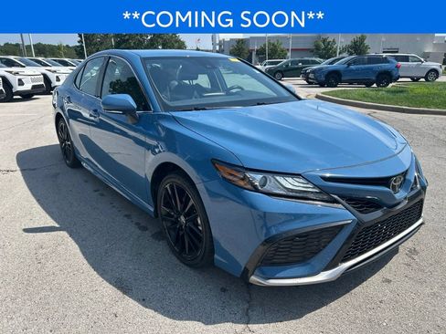 Used 2024 Toyota Camry XSE FWD image 3