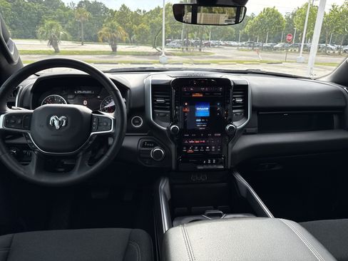 Used 2025 RAM 1500 Big Horn RWD image 27