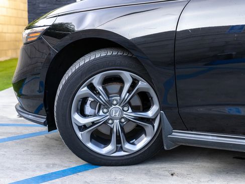 Used 2023 Honda Accord EX image 33