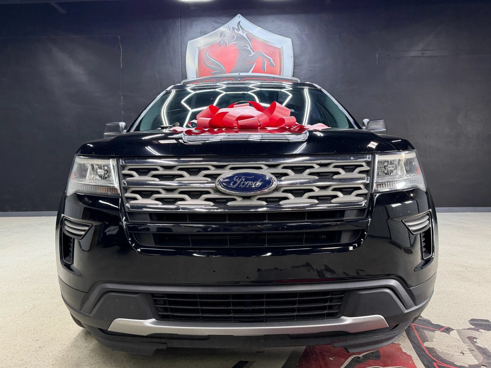 Used 2018 Ford Explorer XLT FWD image 6