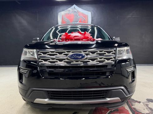 Used 2018 Ford Explorer XLT FWD image 6