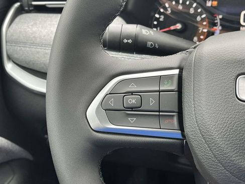 New 2026 Jeep Compass Latitude image 18