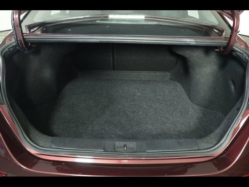 Used 2024 Nissan Sentra SV FWD image 10