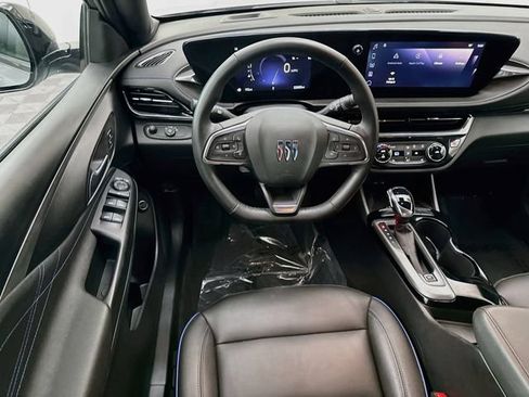 Used 2024 Buick Envista Sport Touring w/ Convenience I Package FWD image 21