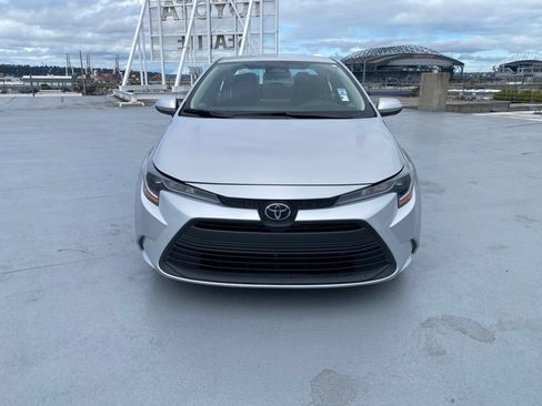 Used 2024 Toyota Corolla LE FWD image 3