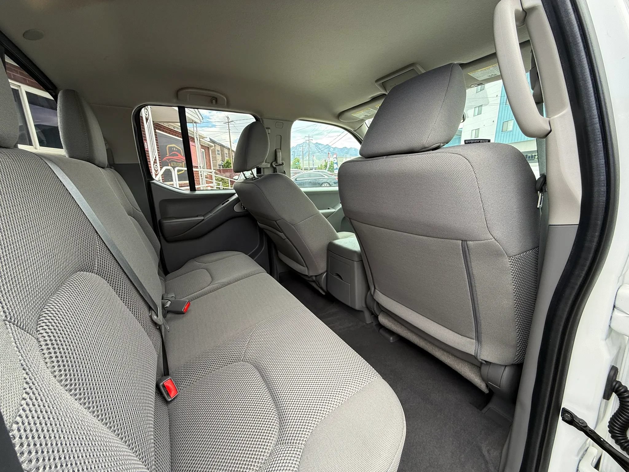 Used 2021 Nissan Frontier SV w/ SV Utility Package AWD/4WD image 12
