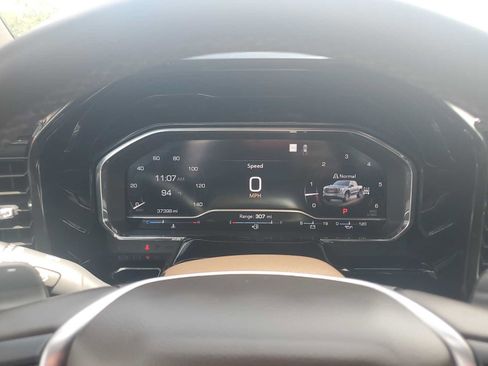 Used 2024 GMC Sierra 1500 SLT w/ SLT Premium Plus Package AWD/4WD image 24