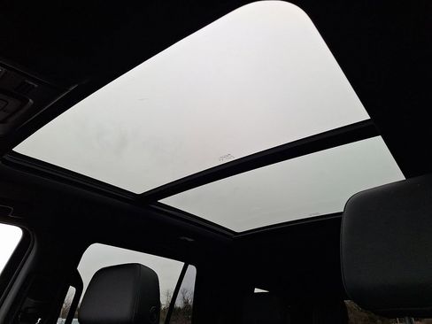 Used 2023 Chevrolet Tahoe Z71 w/ Z71 Off-Road Package image 17