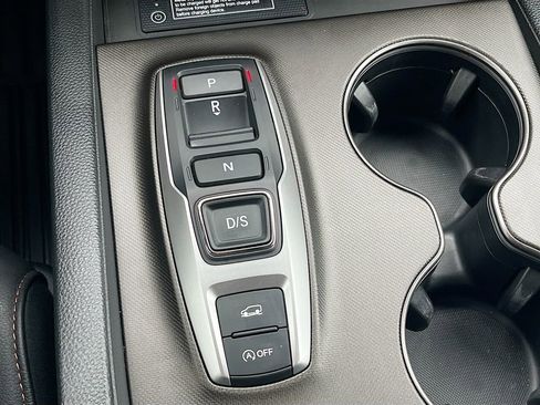Used 2025 Honda Passport TrailSport image 17